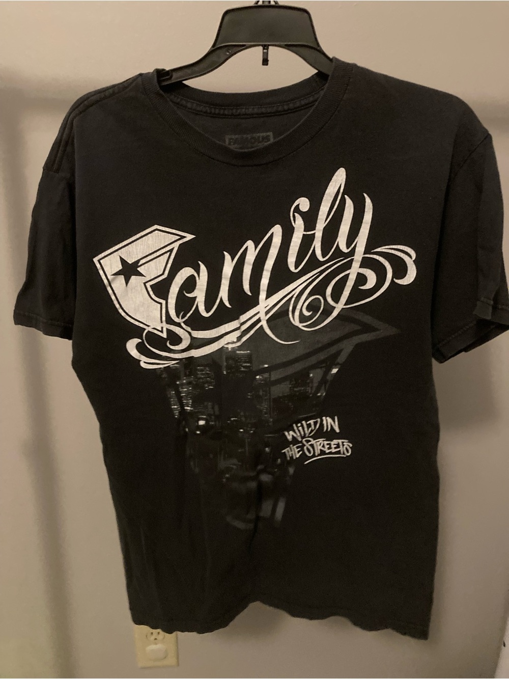 Y2K Black Famous Stars & Straps Family Medium Graphic Tee